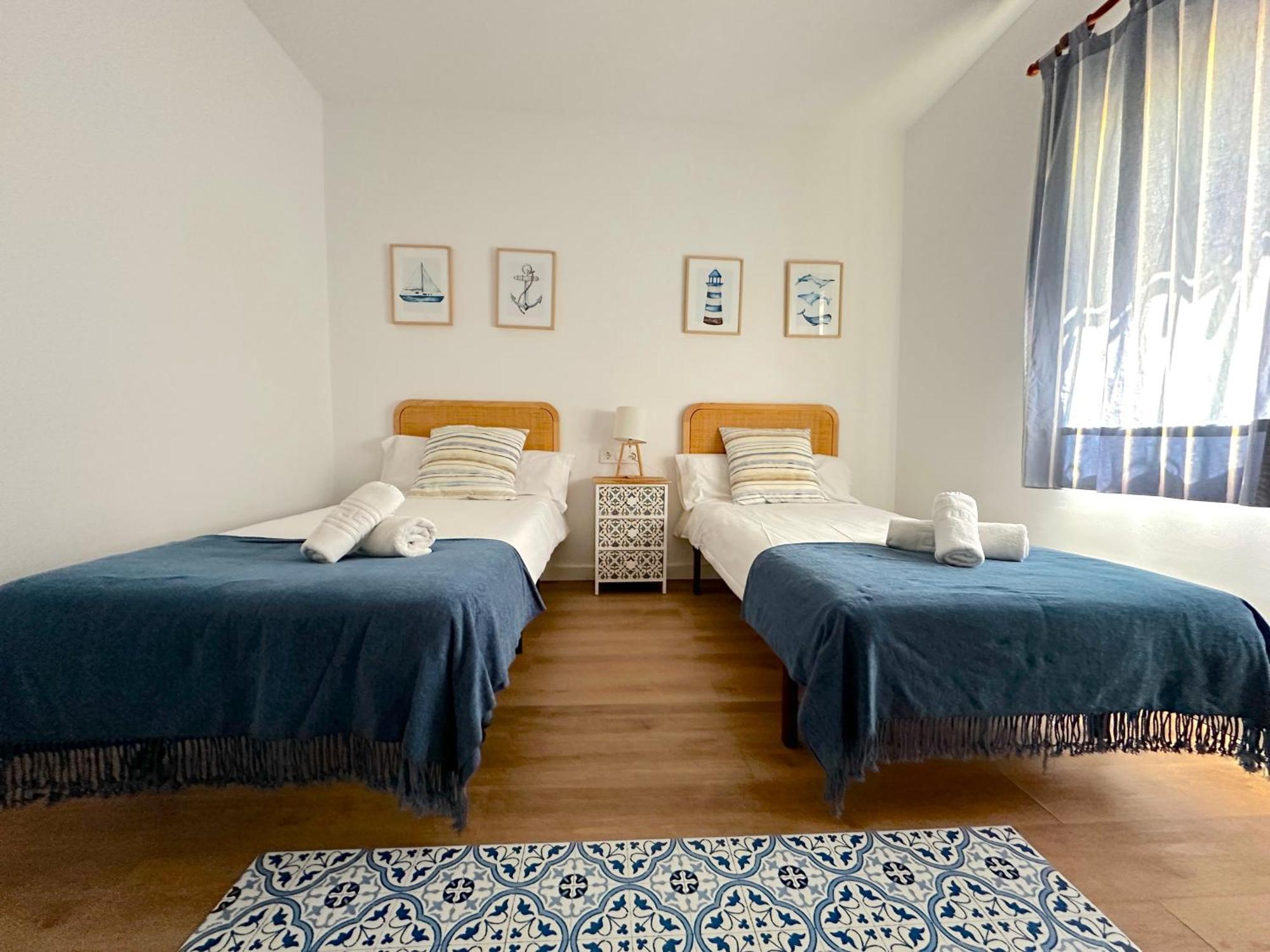 Villa Alboran Beachfront 9Pax Торре-де-Бенаґальбон Екстер'єр фото