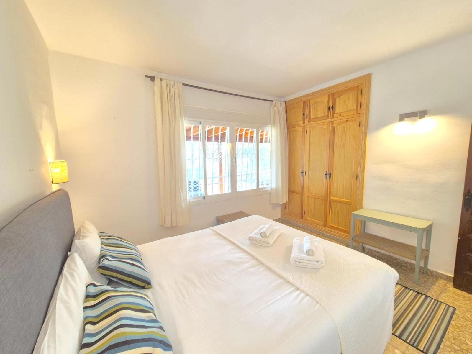 Villa Alboran Beachfront 9Pax Торре-де-Бенаґальбон Екстер'єр фото